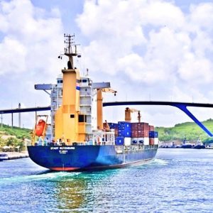 Containerschip Annabaai Curacao