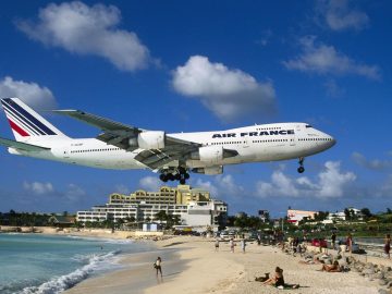 Maho Beach in Sint Maarten - Orkaan Irma